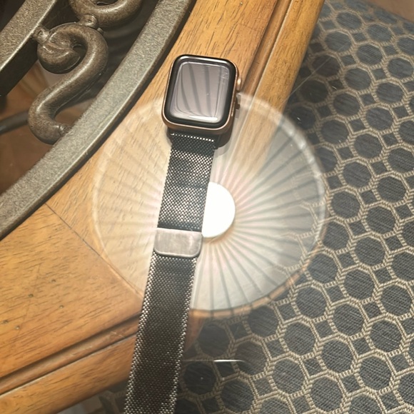 Apple Other - IWatch Series 5 Rose Gold 40mm - With Stainless Steel Mesh Loop Magnetic Band